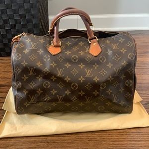 Louis Vuitton speedy